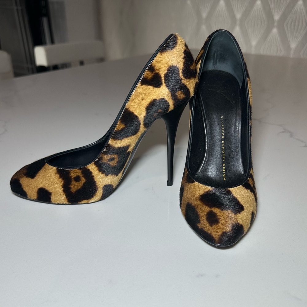 Giuseppe Zanotti Leopard Print Pony Hair Pumps - Black & Brown